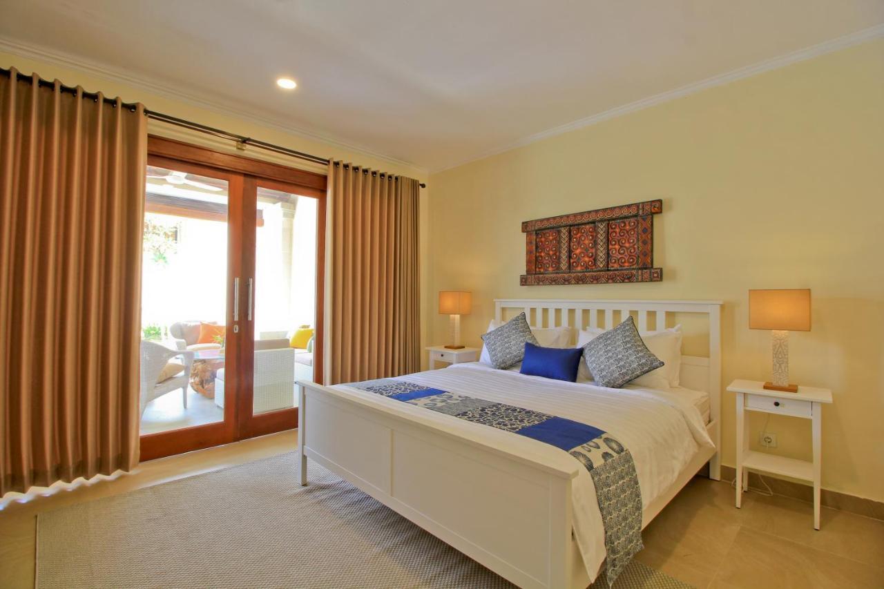 Uma Lima Villa Batu Belig - Close To The Beach Canggu Εξωτερικό φωτογραφία
