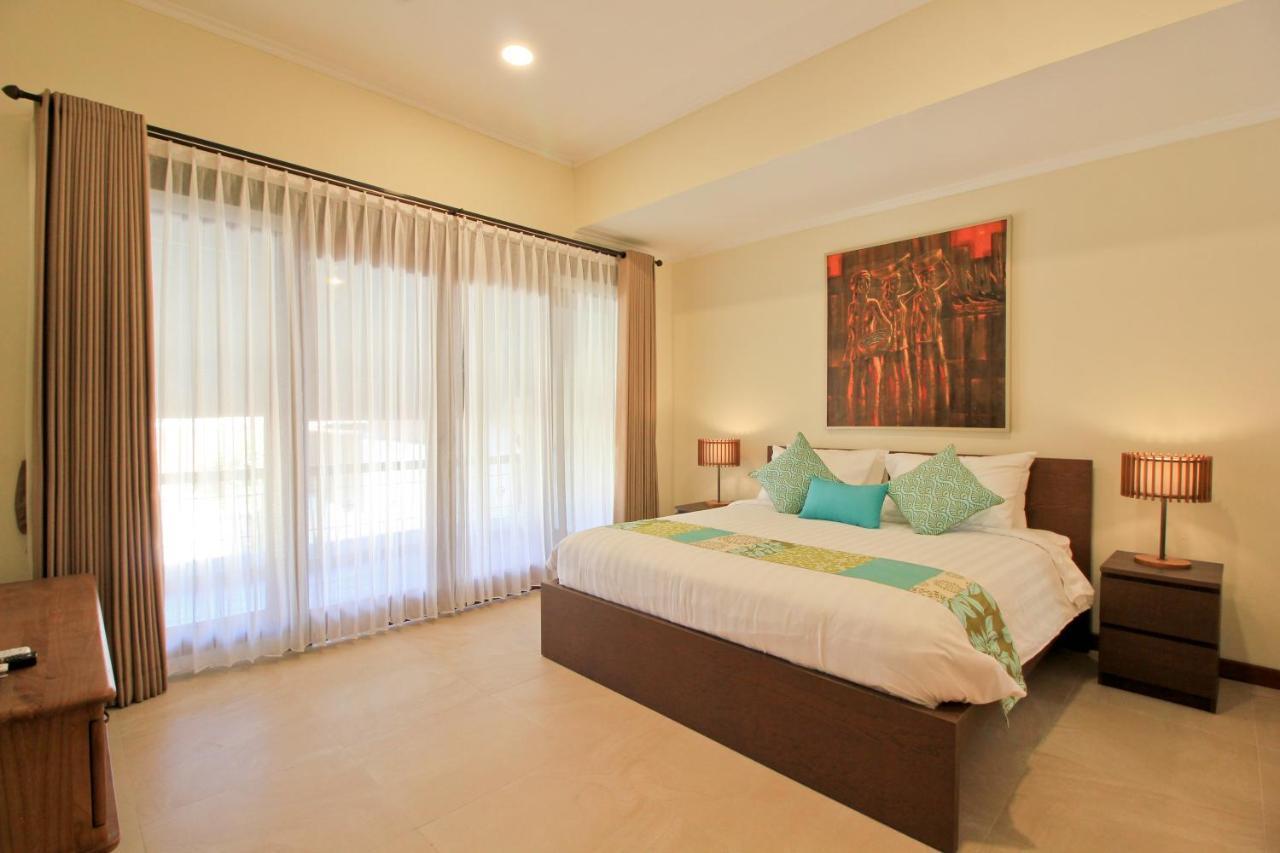 Uma Lima Villa Batu Belig - Close To The Beach Canggu Εξωτερικό φωτογραφία