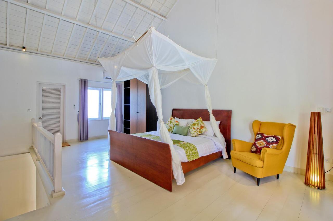 Uma Lima Villa Batu Belig - Close To The Beach Canggu Εξωτερικό φωτογραφία