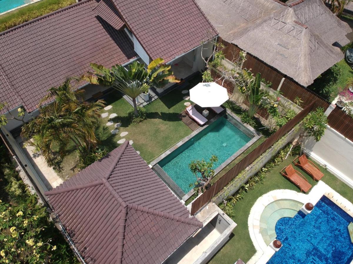 Uma Lima Villa Batu Belig - Close To The Beach Canggu Εξωτερικό φωτογραφία