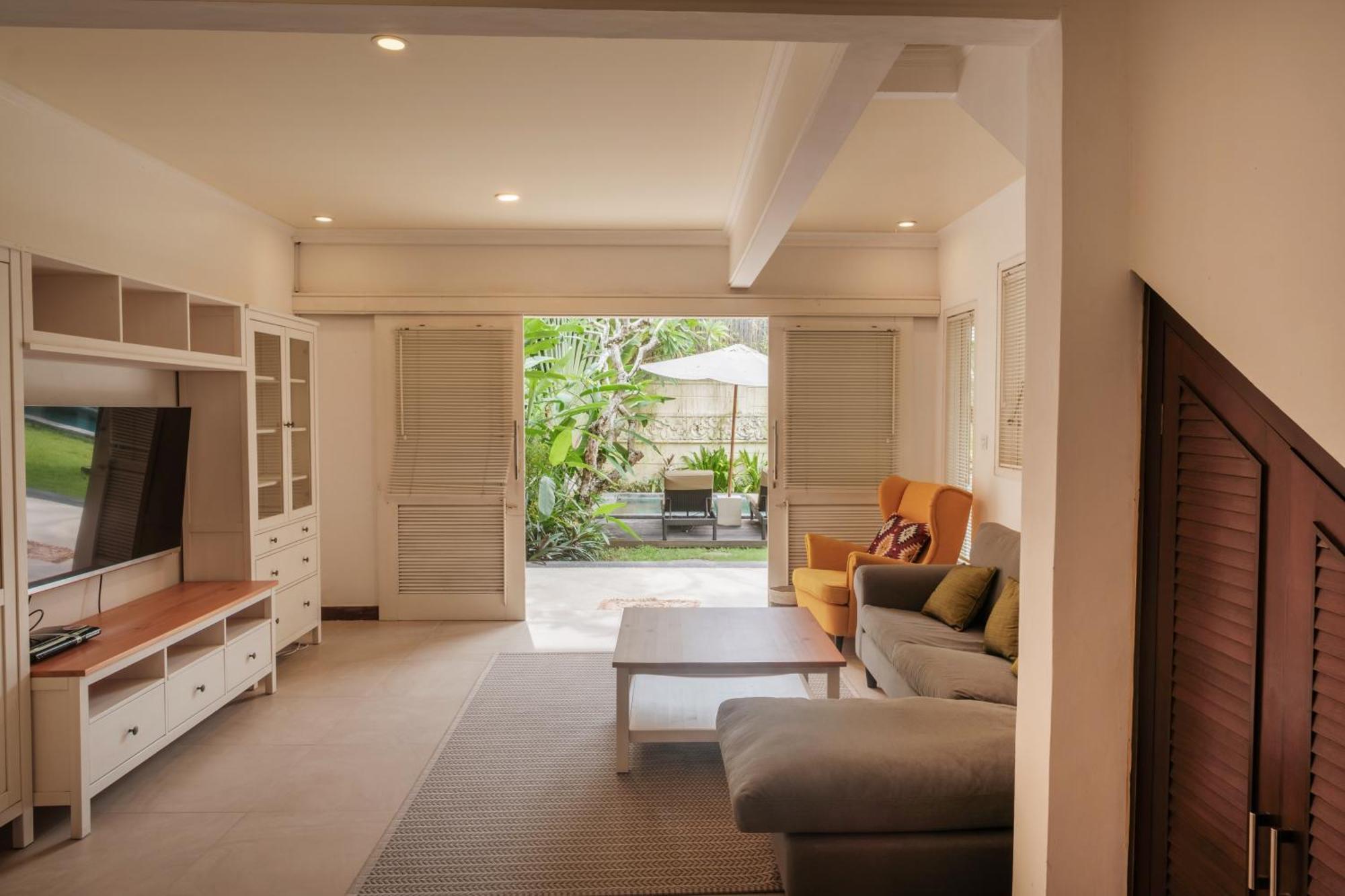 Uma Lima Villa Batu Belig - Close To The Beach Canggu Εξωτερικό φωτογραφία