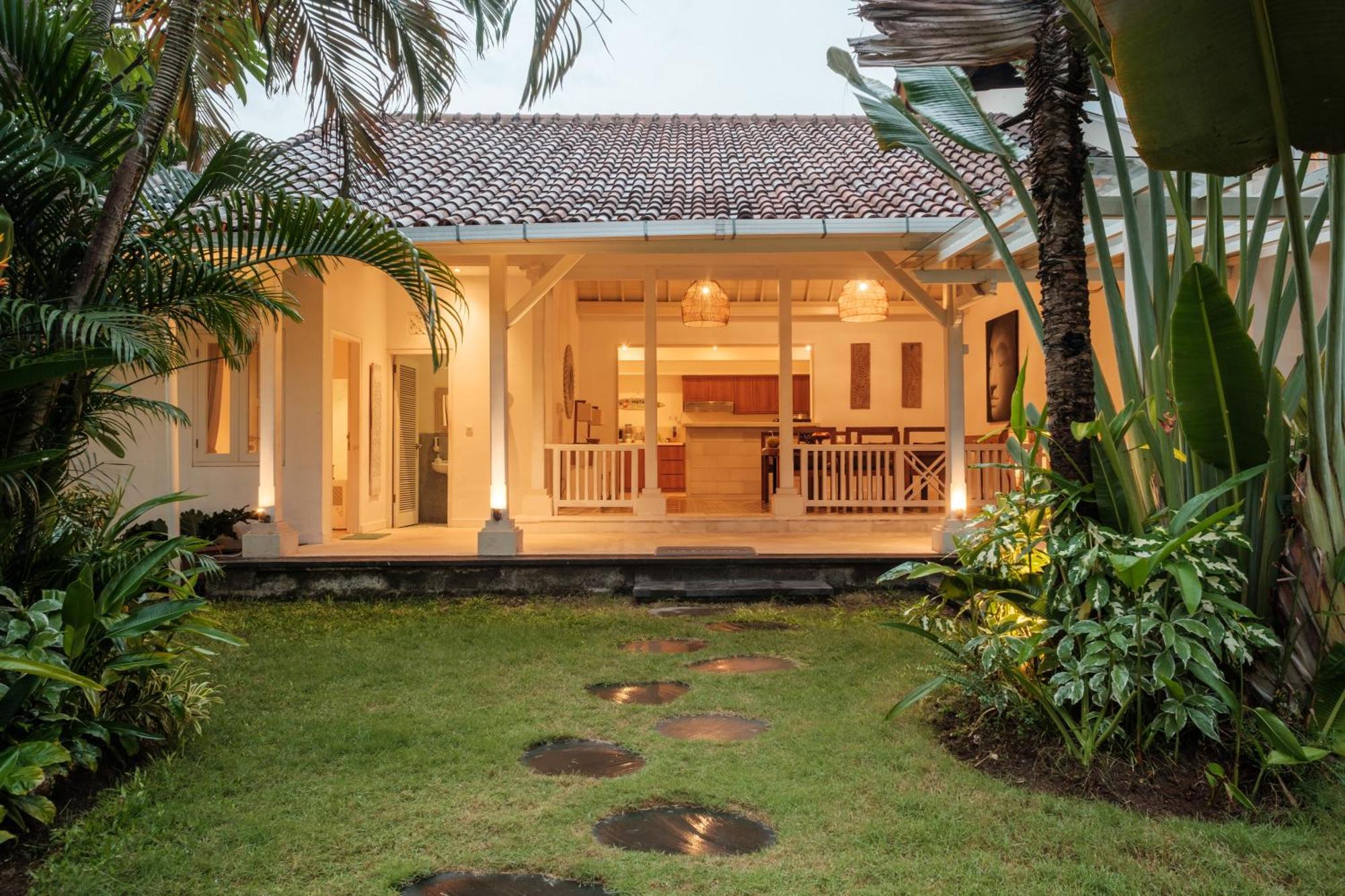 Uma Lima Villa Batu Belig - Close To The Beach Canggu Εξωτερικό φωτογραφία