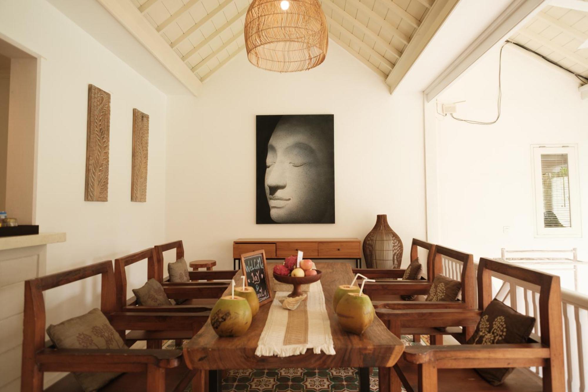 Uma Lima Villa Batu Belig - Close To The Beach Canggu Εξωτερικό φωτογραφία