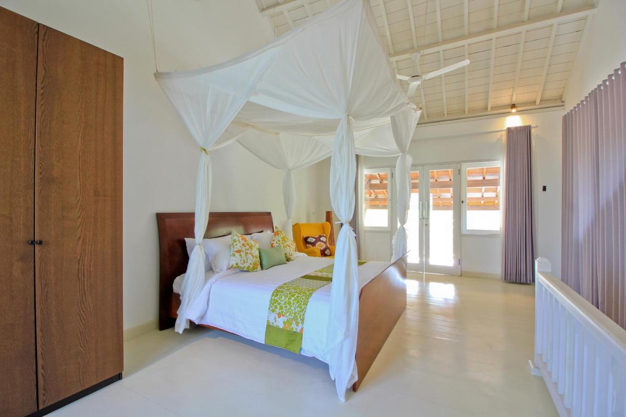Uma Lima Villa Batu Belig - Close To The Beach Canggu Εξωτερικό φωτογραφία