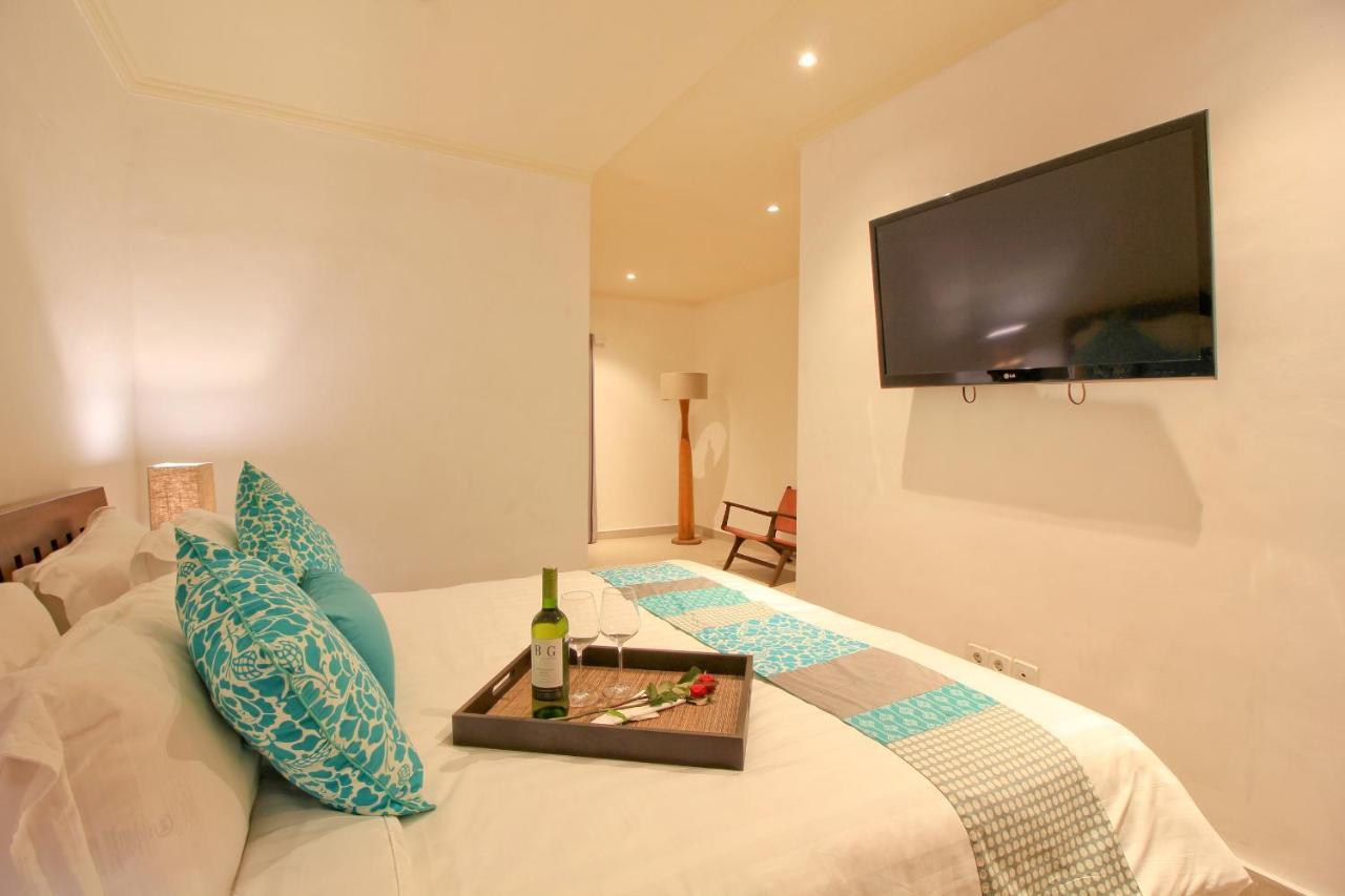 Uma Lima Villa Batu Belig - Close To The Beach Canggu Εξωτερικό φωτογραφία