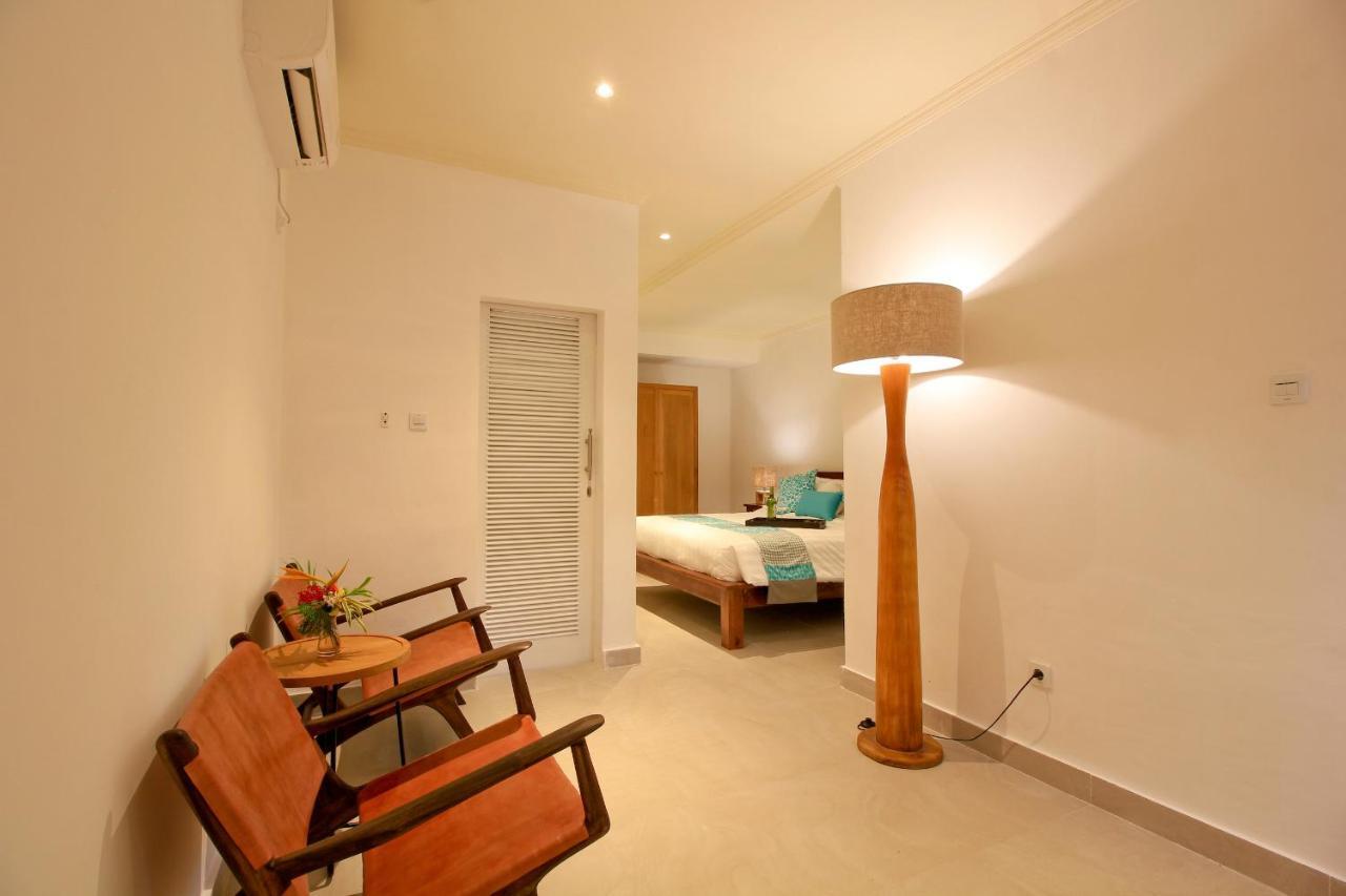 Uma Lima Villa Batu Belig - Close To The Beach Canggu Εξωτερικό φωτογραφία