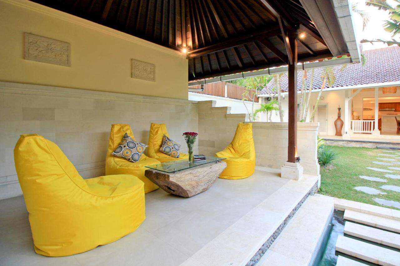 Uma Lima Villa Batu Belig - Close To The Beach Canggu Εξωτερικό φωτογραφία