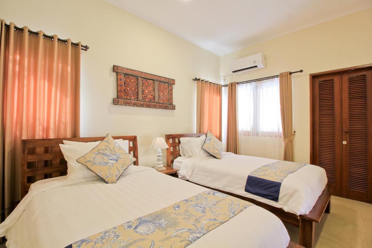 Uma Lima Villa Batu Belig - Close To The Beach Canggu Εξωτερικό φωτογραφία