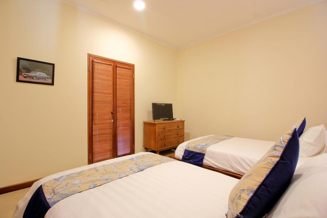 Uma Lima Villa Batu Belig - Close To The Beach Canggu Εξωτερικό φωτογραφία